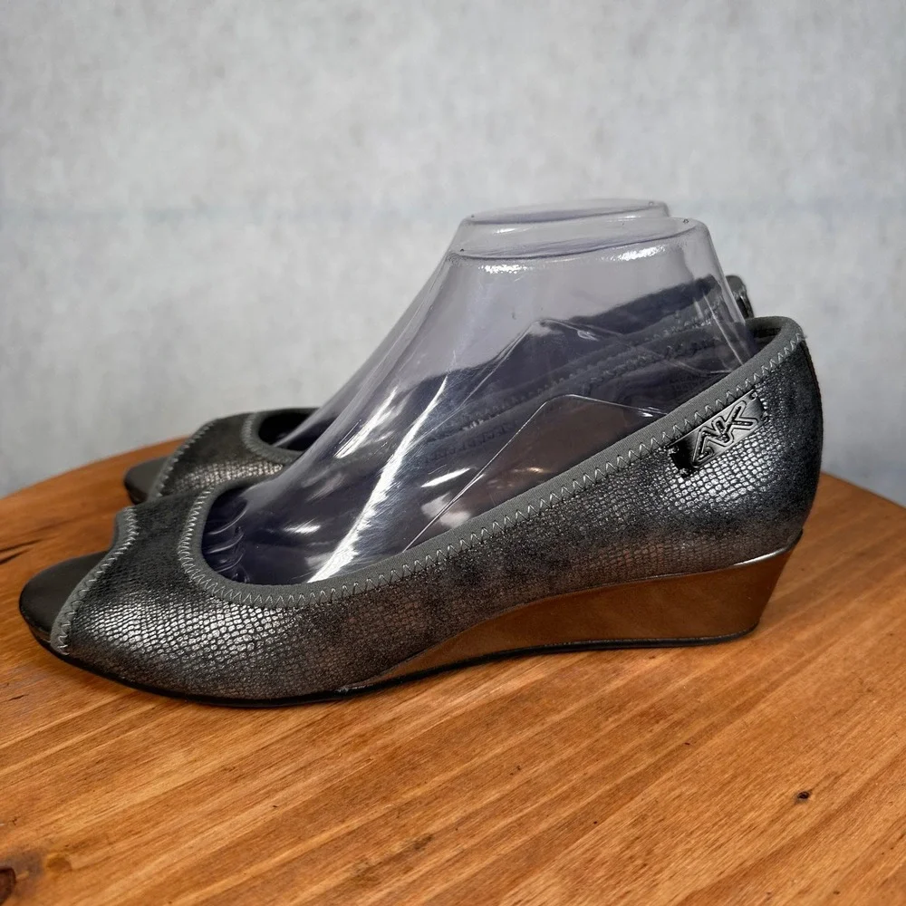 Anne Klein Sport Wedge Heels Womens 8M Pewter Good Snakeskin Peep Toe Shoes
